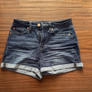 No Boundaries Dark Blue Denim Roll-Cuff Women’s Shorts